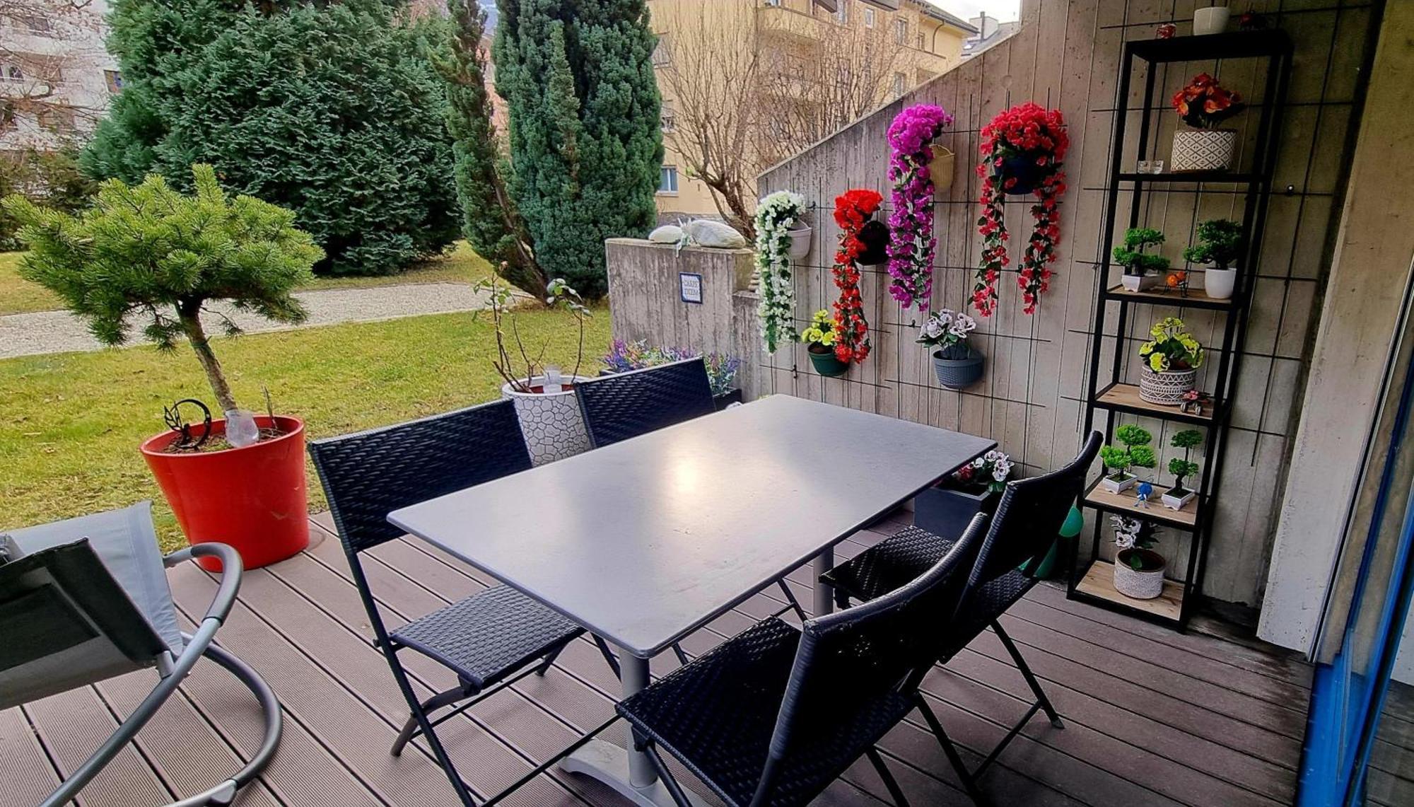Appartement Avec Terrasse Sion Buitenkant foto